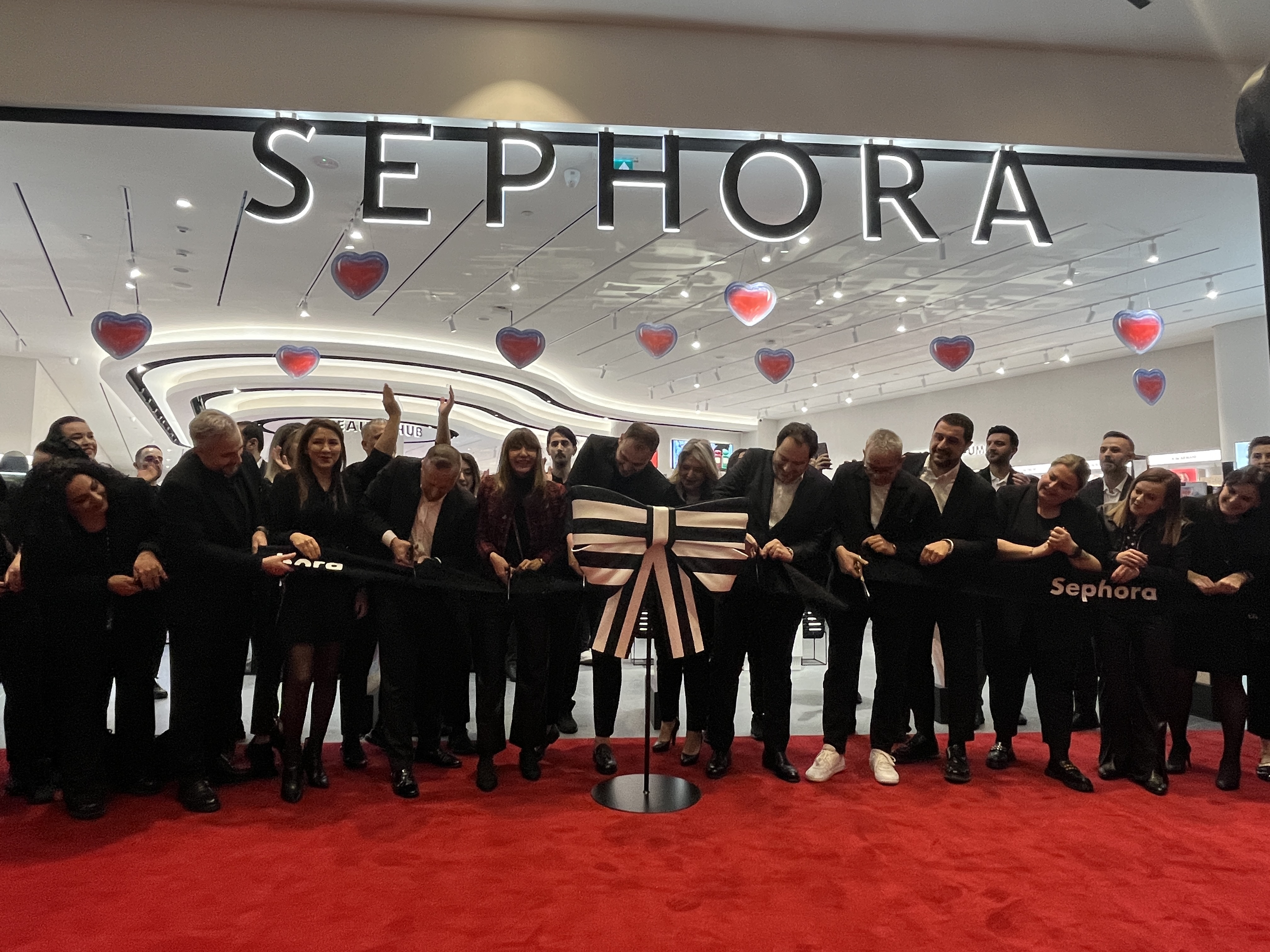 SEPHORA MALL OF İSTANBUL MAĞAZASI AÇILDI